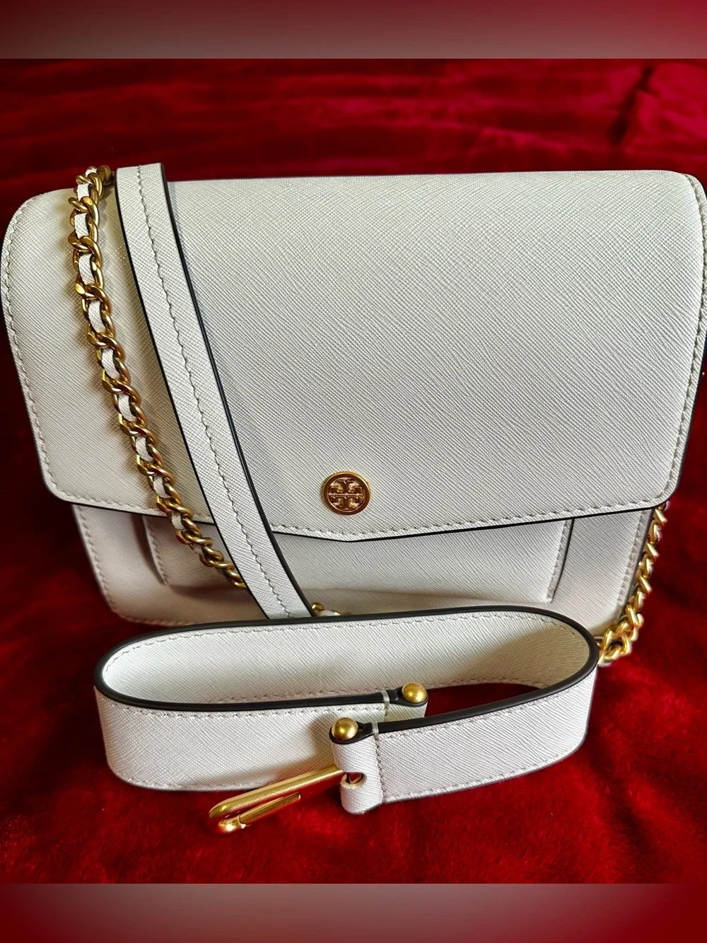 Tory Burch Robinson Convertible Leather Shoulder Bag in New Cream Color